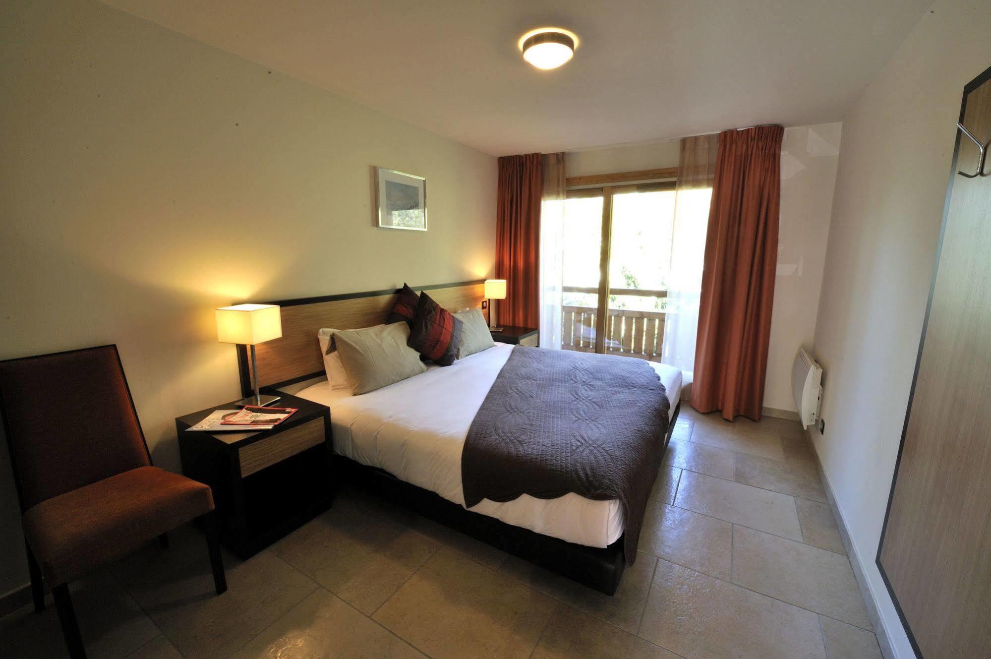 Residence Nemea L'Adret Сен-Шафре Екстериор снимка